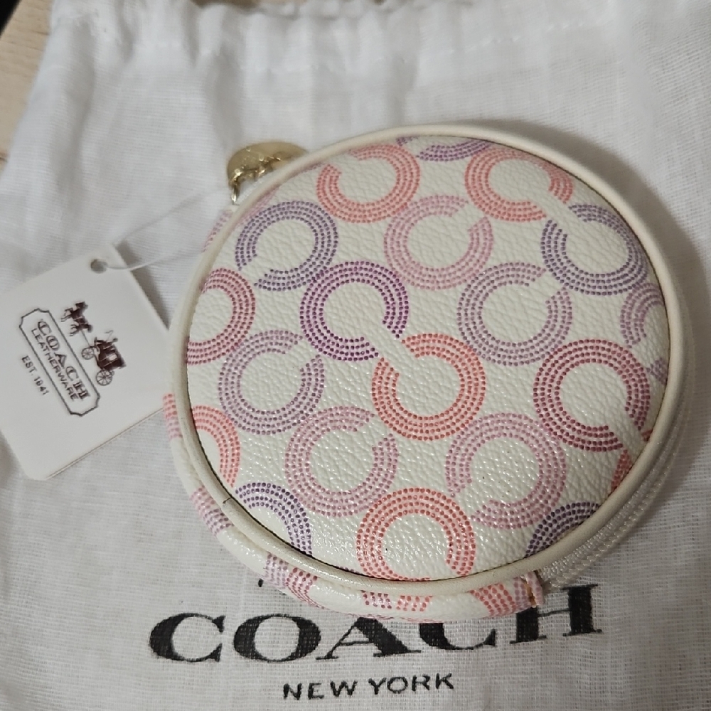 Coach NWT Optic Multicolor Circle Pattern Coin Pouch